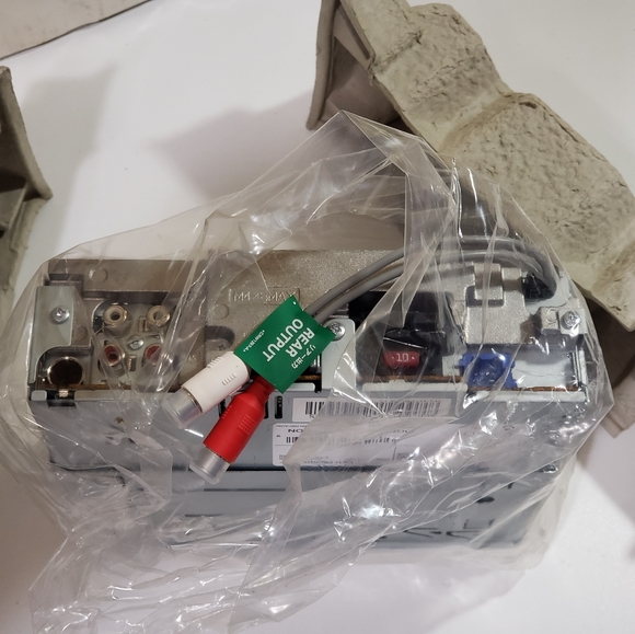 Stereo - Picture 13 of 13